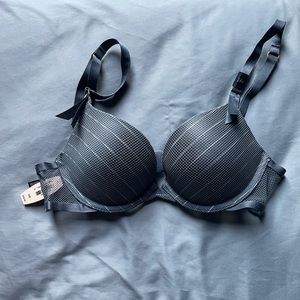 Victoria’s Secret Very Sexy Push-up Bra